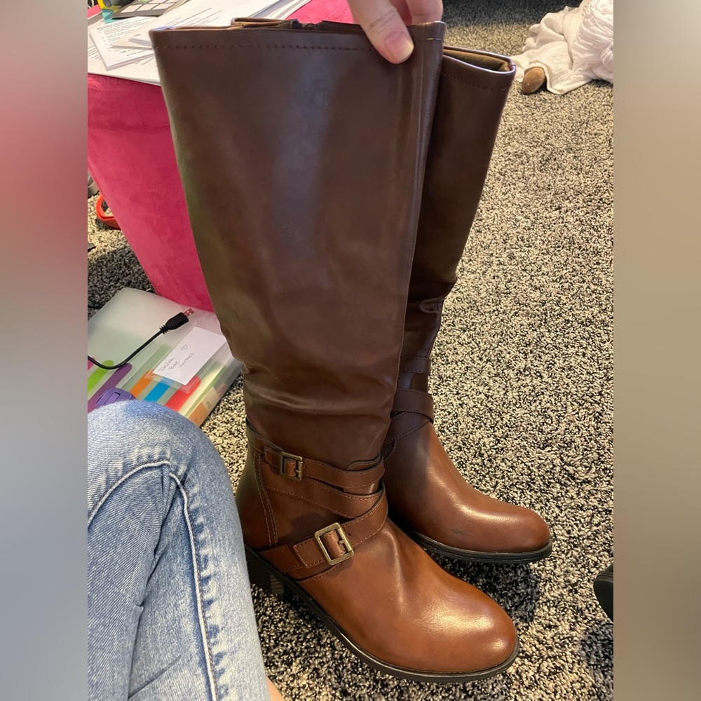 Never worn brown knee high boots